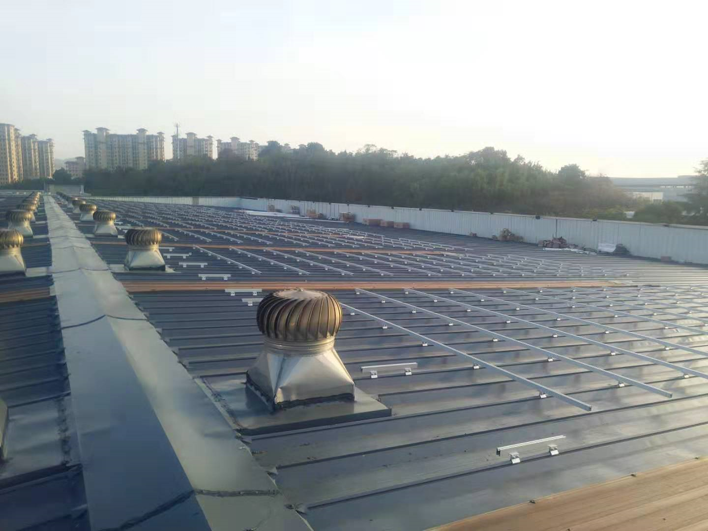 Disadvantages of rooftop solar photovoltaic system installation 